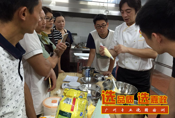 要做出好吃的年油曲奇要需要注意什么?